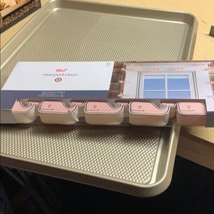 Vineyard vines whale light set